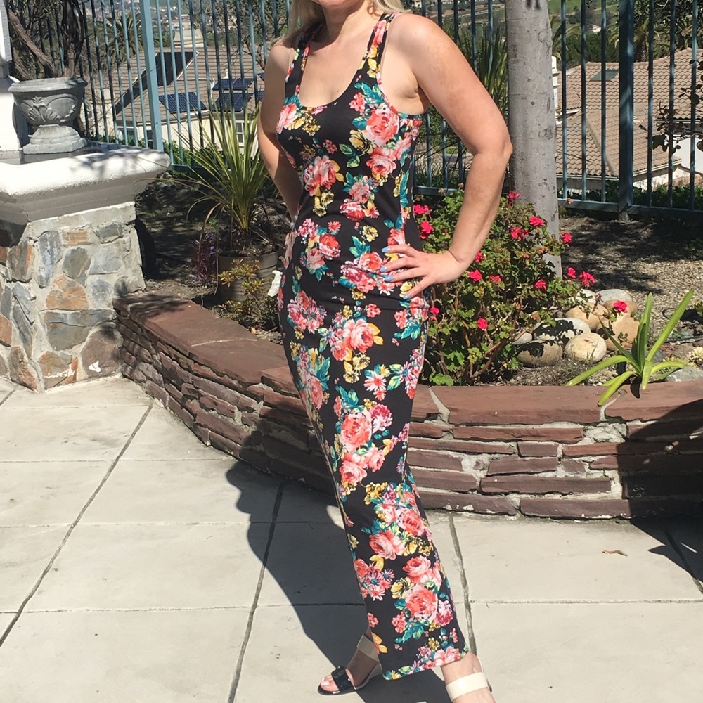 ❗️$5❗️Dress M floral summer stretch maxi long rose - Picture 4 of 8
