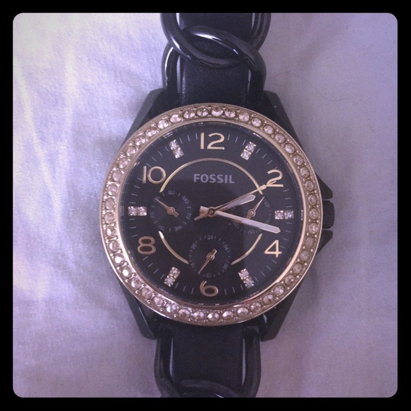 Black/gold fossil watch. - Picture 2 of 2