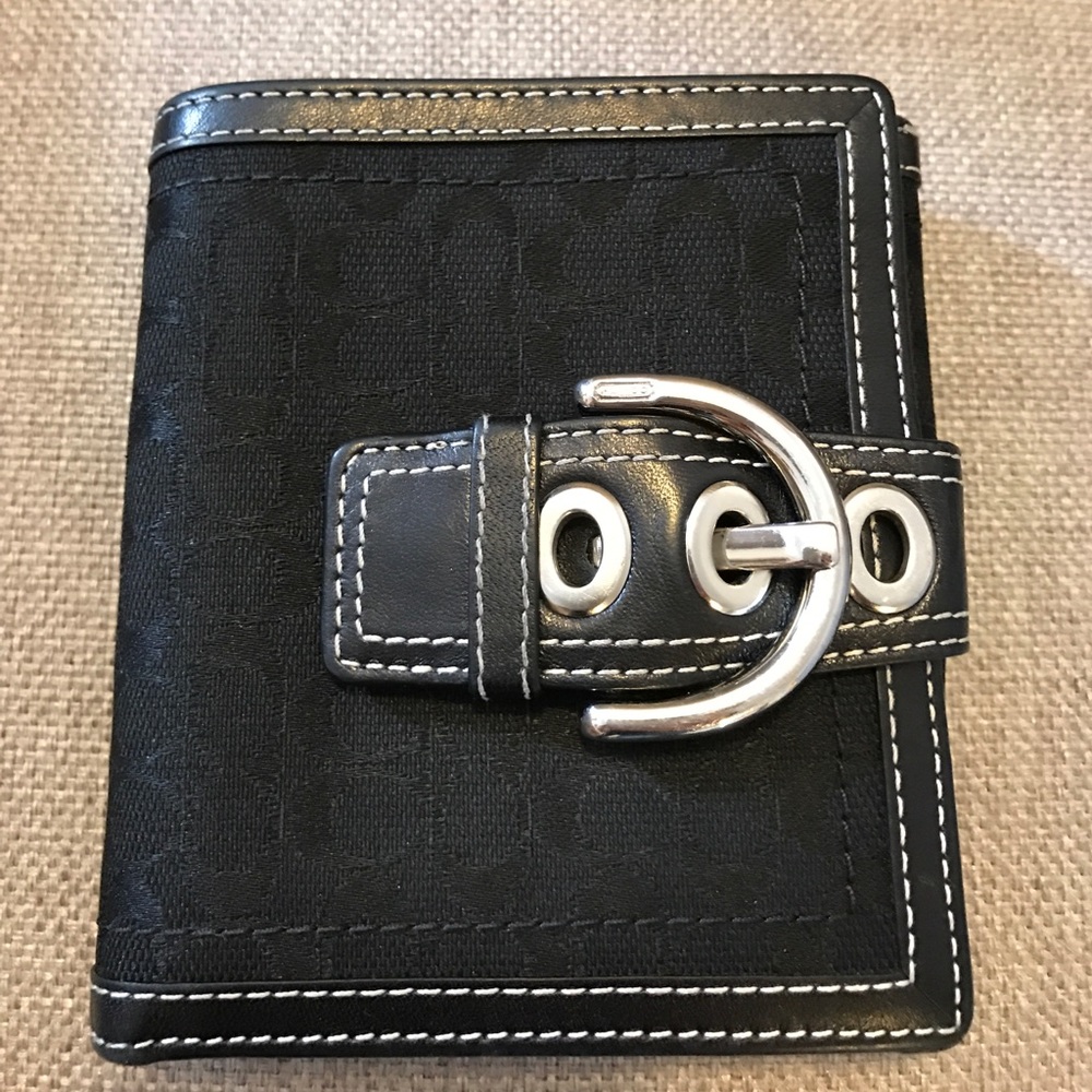 Authentic Coach Wallet ** Black
