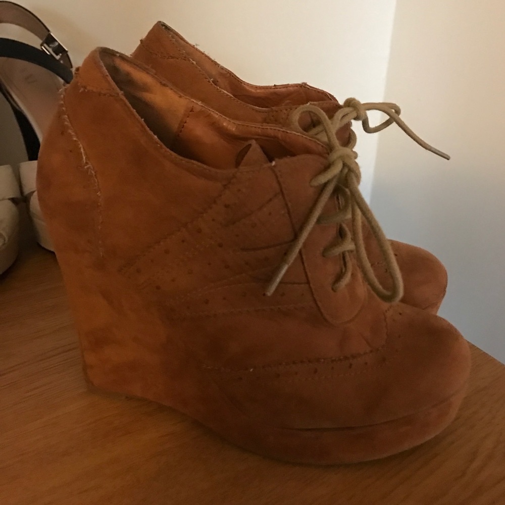 Brown wedges