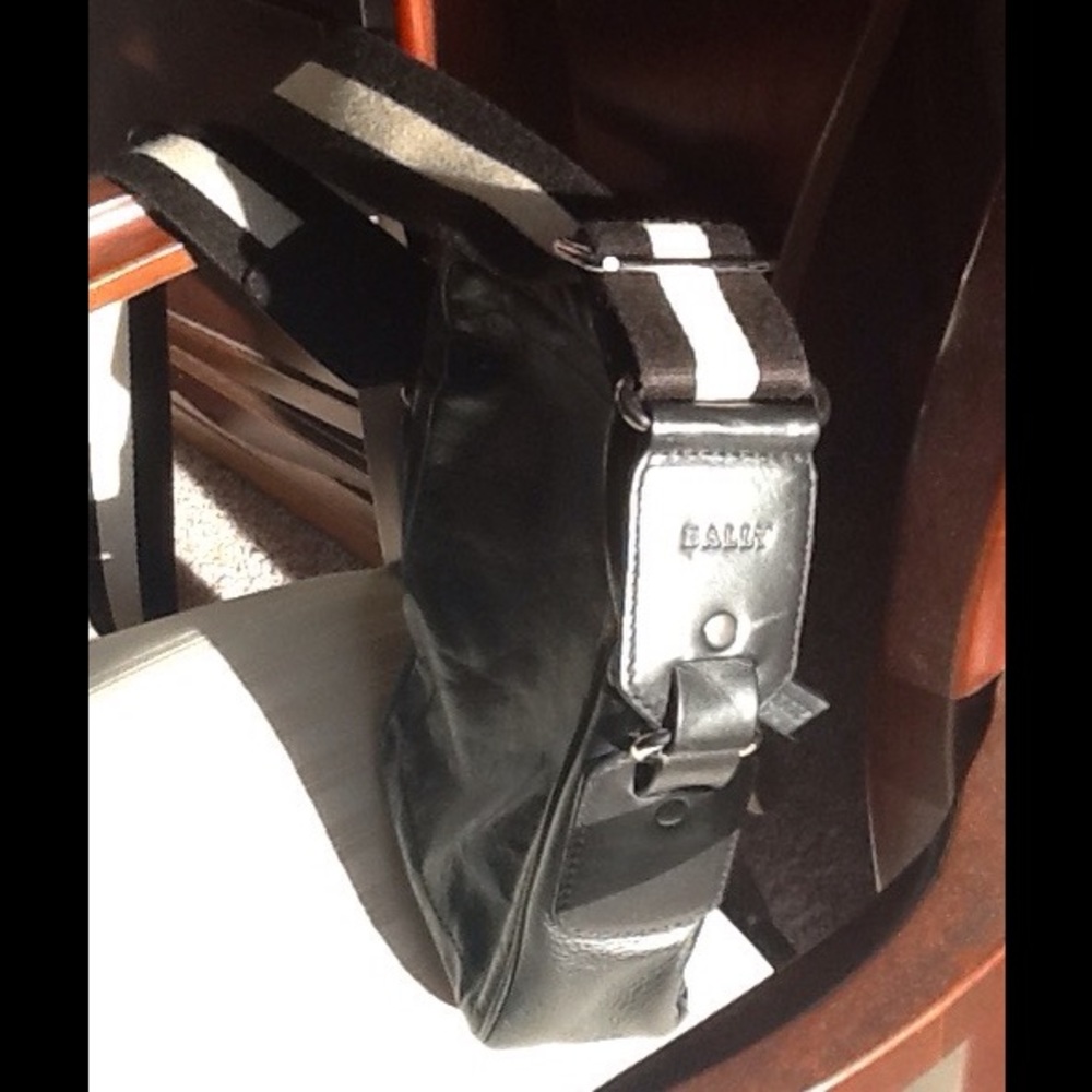 🌲 Men's vintage Bally black leather man bag. - Picture 2 of 8