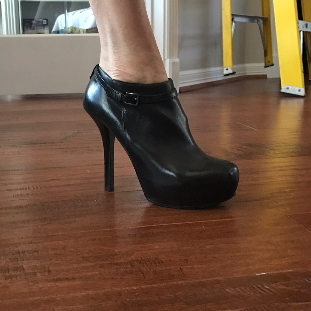 Guess heels
