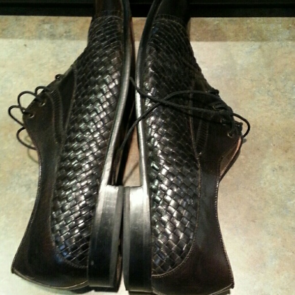 MEN DRESS SHOES.                      BASKETWEAVE - Picture 5 of 8