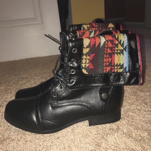 Black Boots || NEVER WORN - Picture 1 of 1