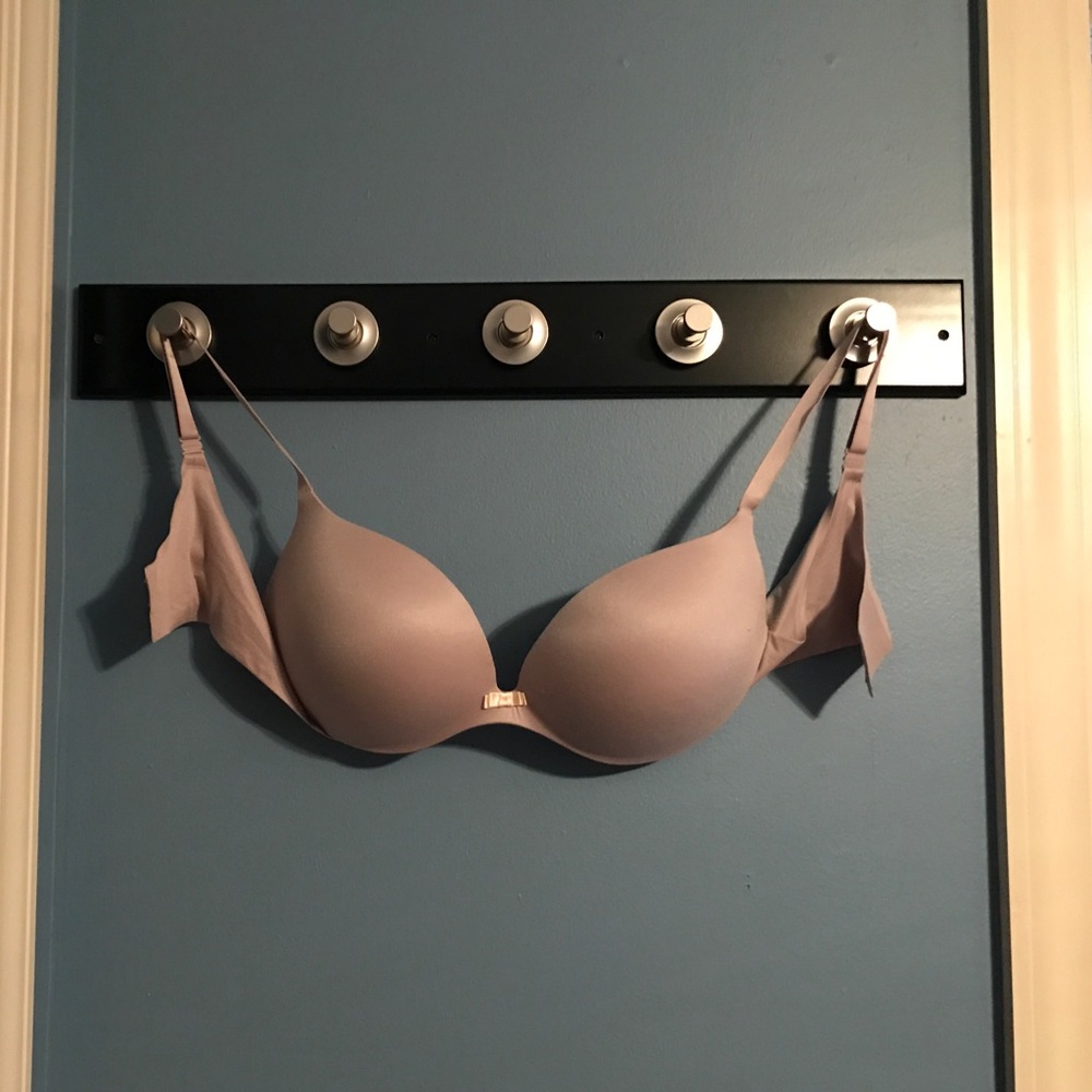 Victoria's Secret Incredible Bra 38D