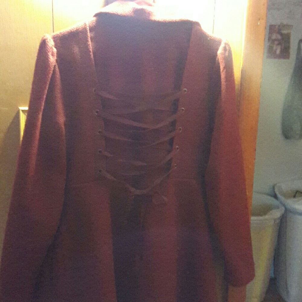 **Awesome maroon long jacket, Hot Topic