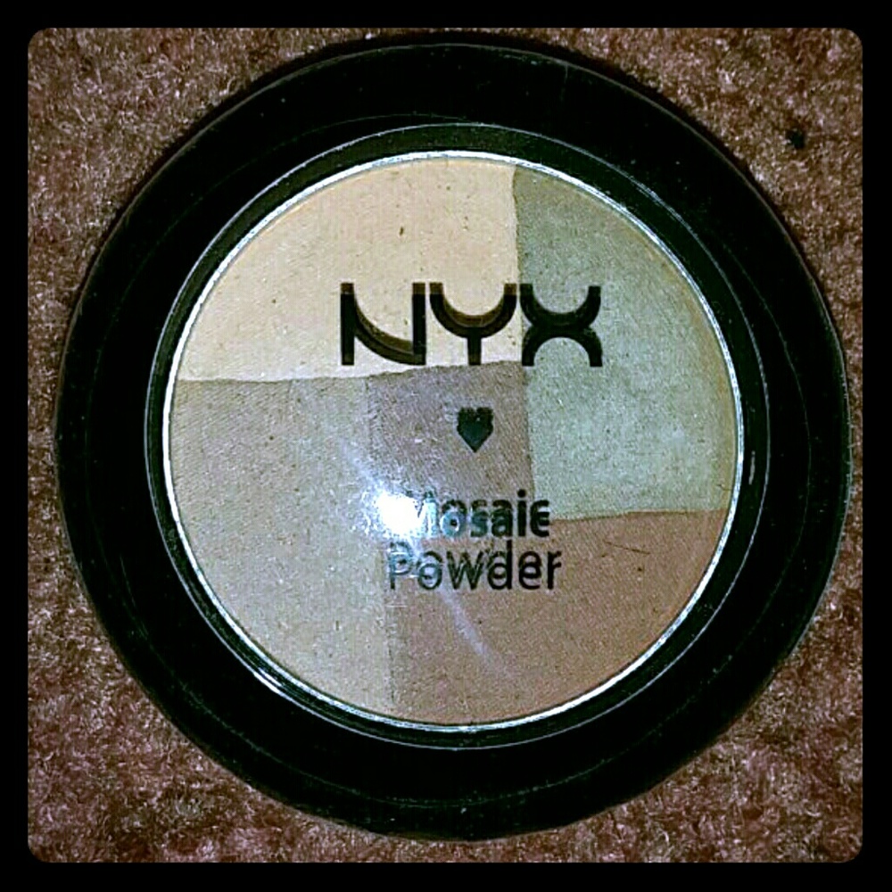 NYX MOSAIC POWDER LATTE