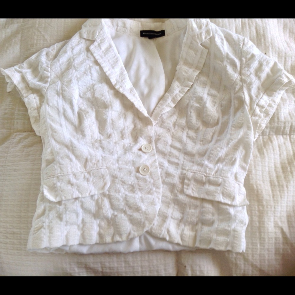 💖 Adorable White Sleeveless Blazer 💖