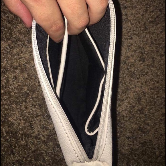 Large Leather Purse - Picture 5 of 5