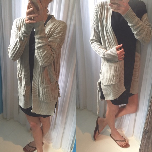 🕙 sold out Gray Lace-up Cardigan - Picture 4 of 4