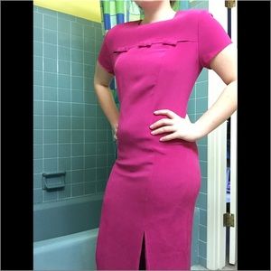 Fitted short sleeve dress