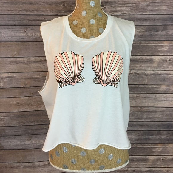 Wildfox Tops - 🐚Wildfox Seashell Tank Top🐚