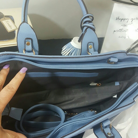 Nwot baby blue and white with white flower - Picture 4 of 4