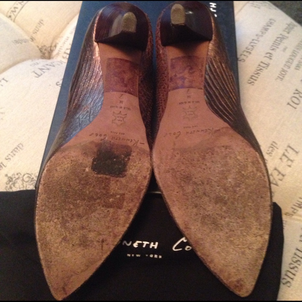Kenneth Cole bronze and purple heels size 7 - Picture 2 of 4