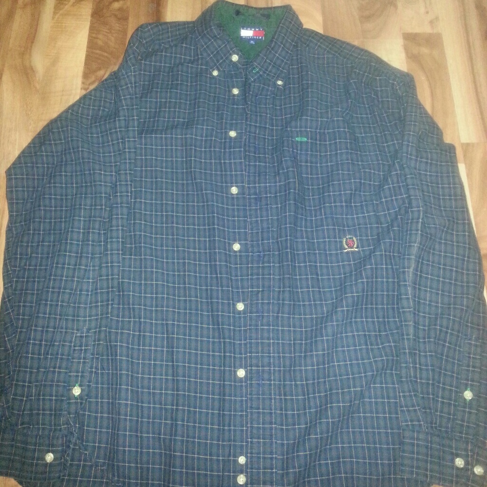 Vintage Tommy Hilfiger shirt