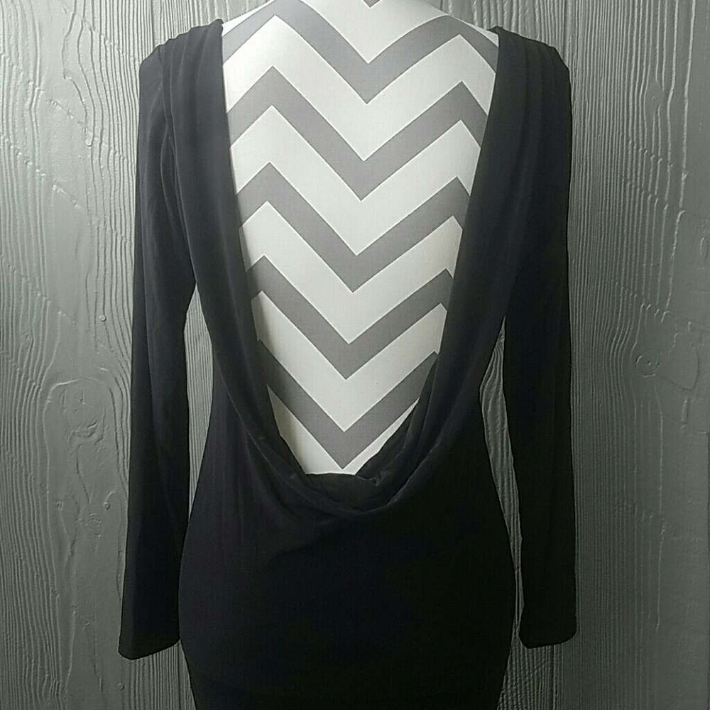 Backless dress
