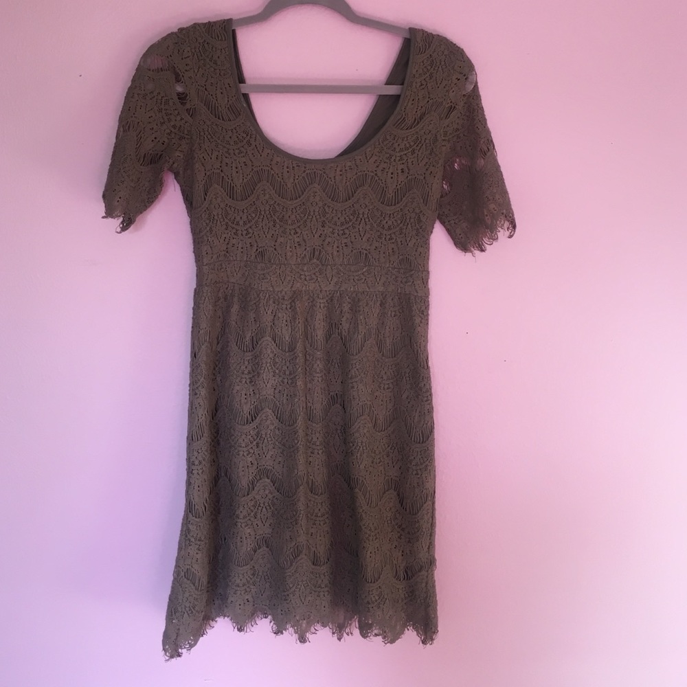 Gorgeous lightly used Pins and Needles Dress sz M