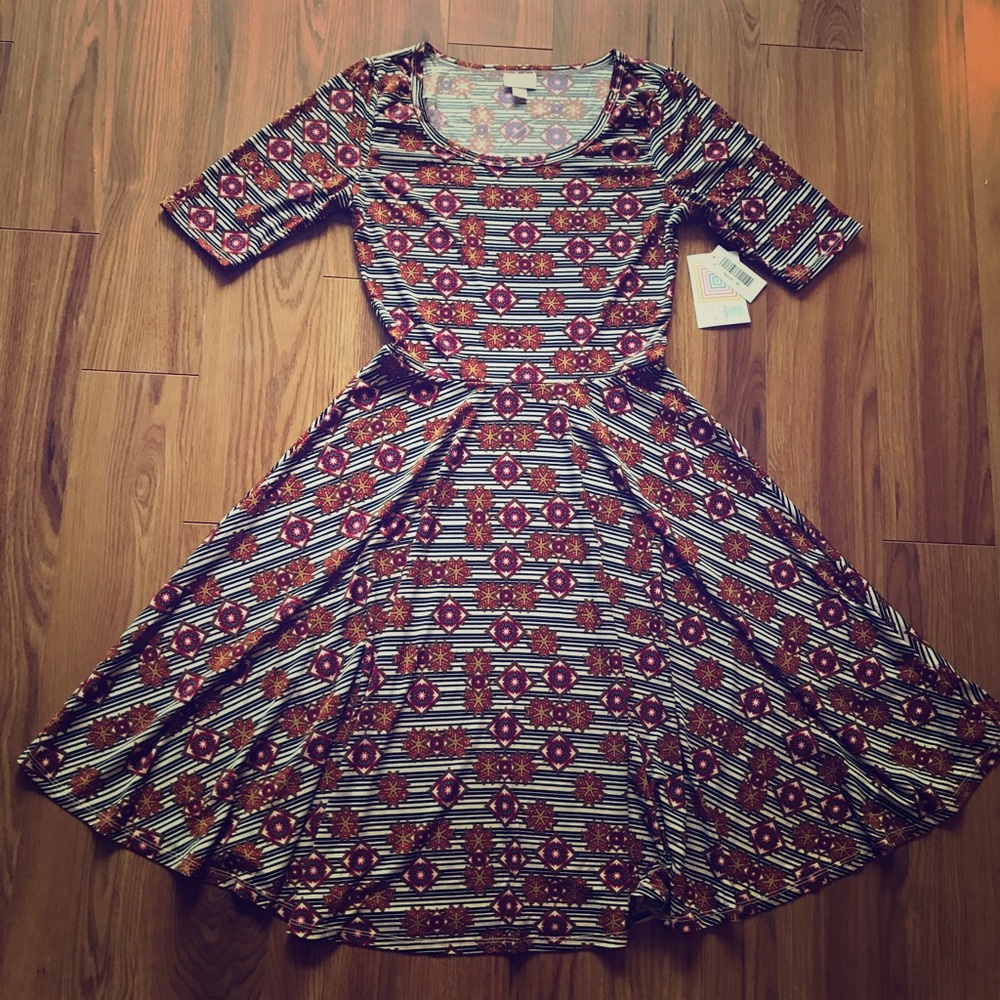 NWT Lularoe Nicole Dress