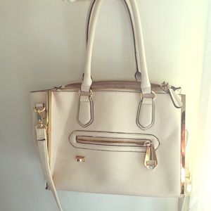 ‼️LAST CHANCE‼️Aldo white leather purse