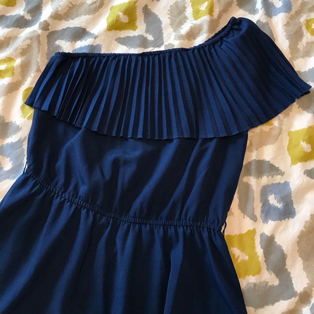 One Shoulder dress with ruffle.