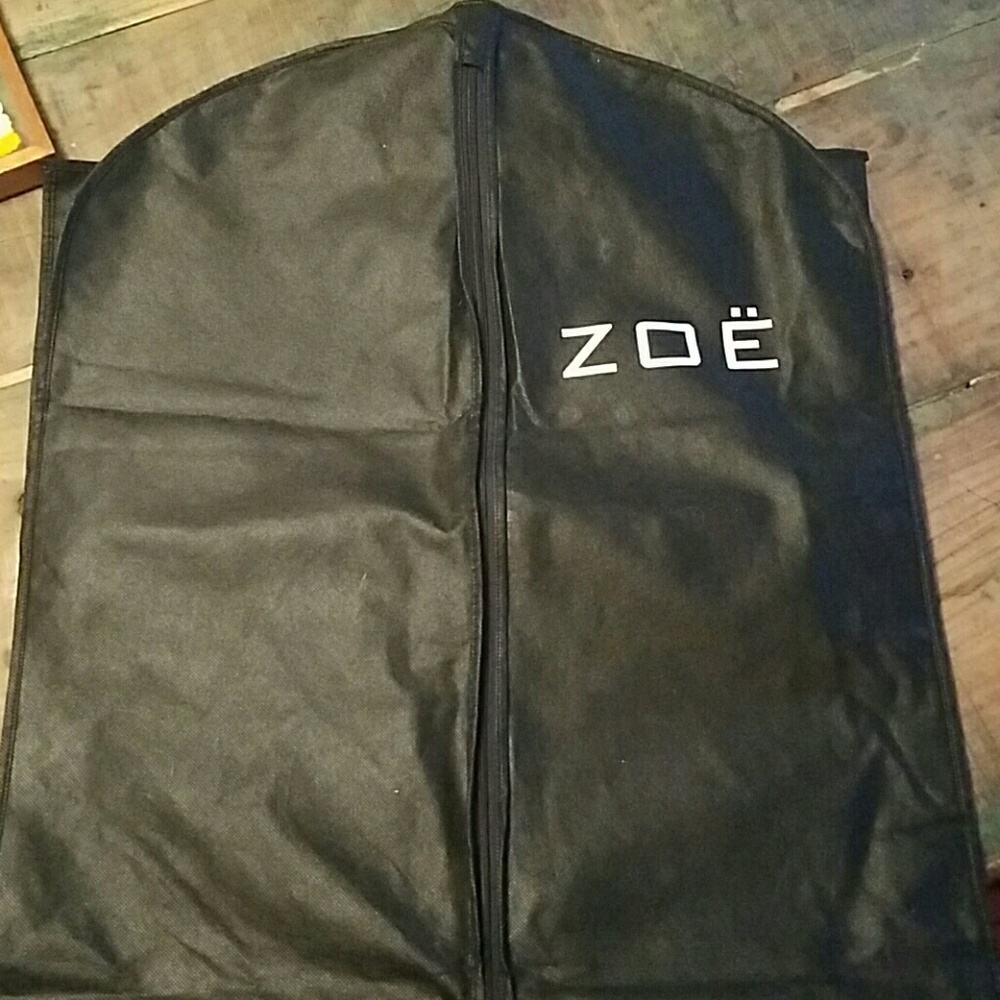 Zoe garment bag
