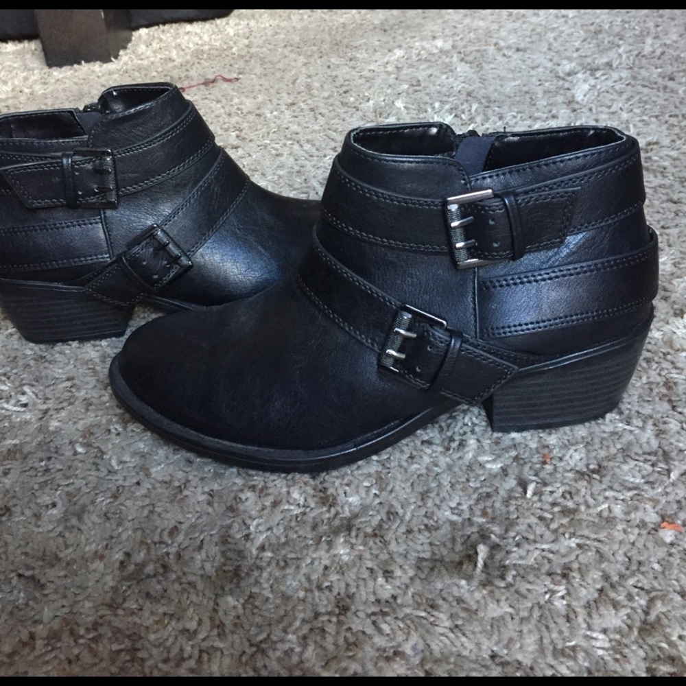 SODA Black Buckled Ankle Booties