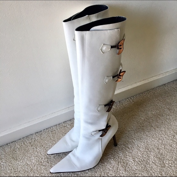 White stilettos boots - Picture 4 of 4