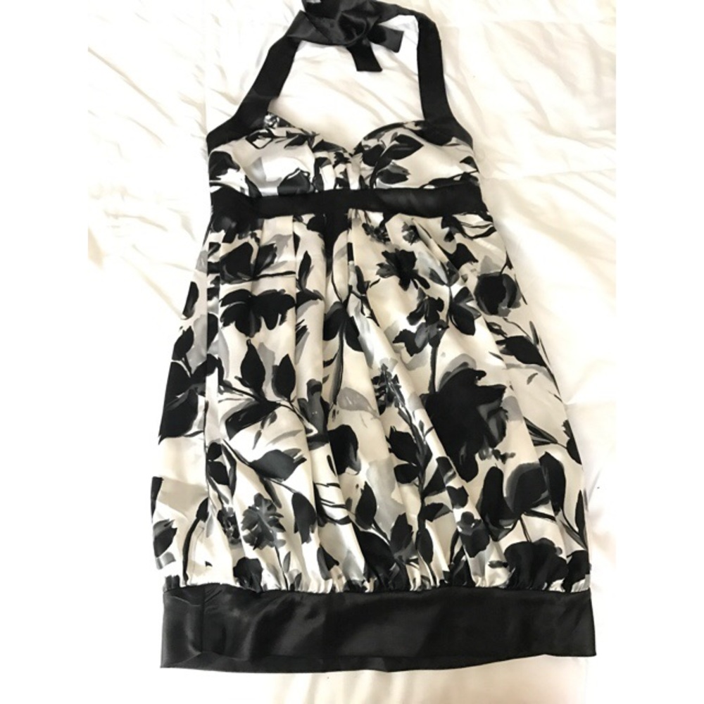 Silk patterned dress - Picture 4 of 5