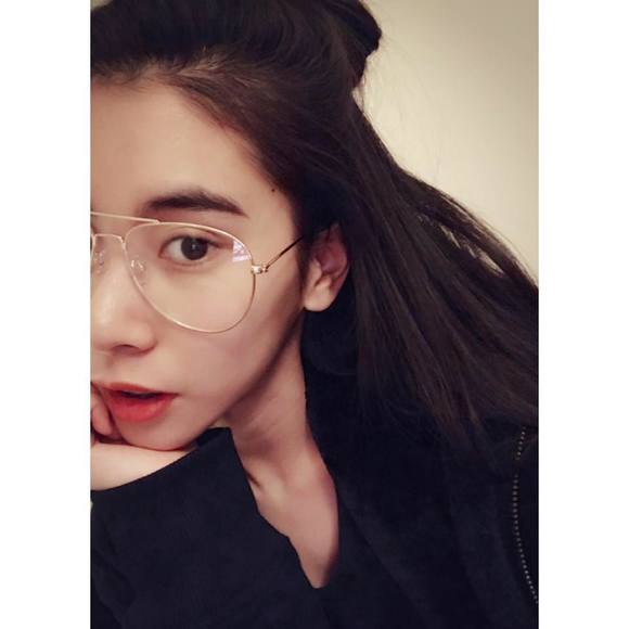 Meet your Posher, Nguyen - Picture 1 of 1