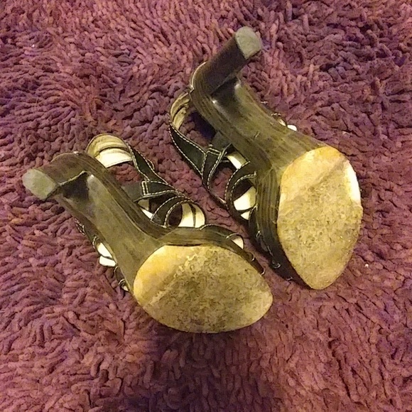 Coach Leather Cage Heels - Picture 4 of 4