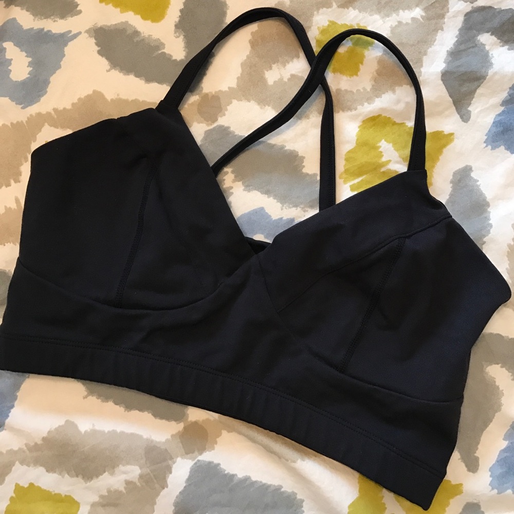 Criss-cross back sports bra
