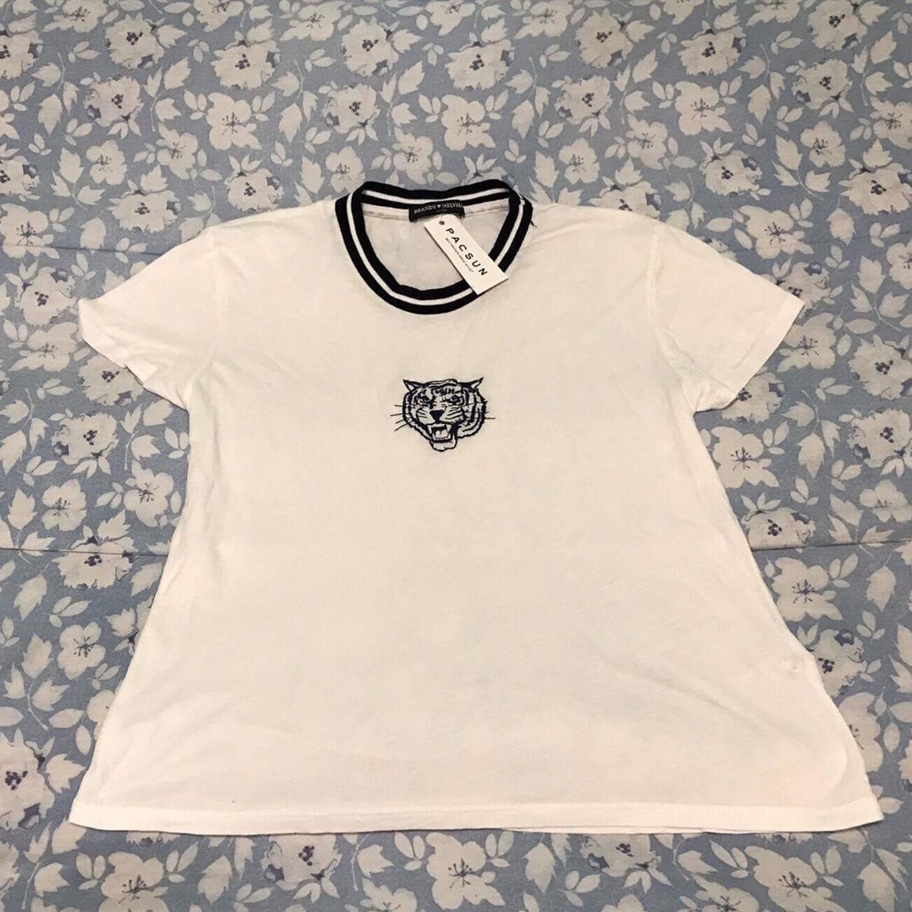 ❌SOLD❌ Brandy Melville Tiger Embroidery Top