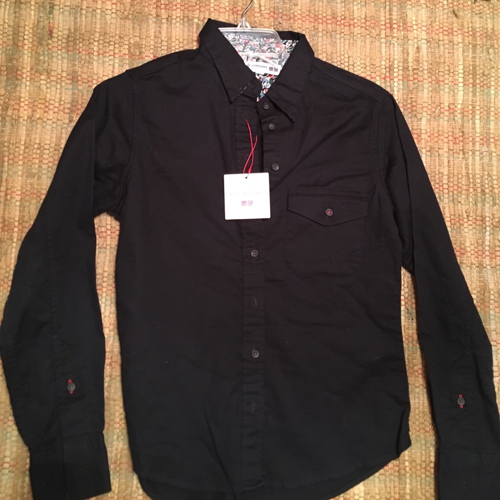 Navy UNIQLO workman's shirt