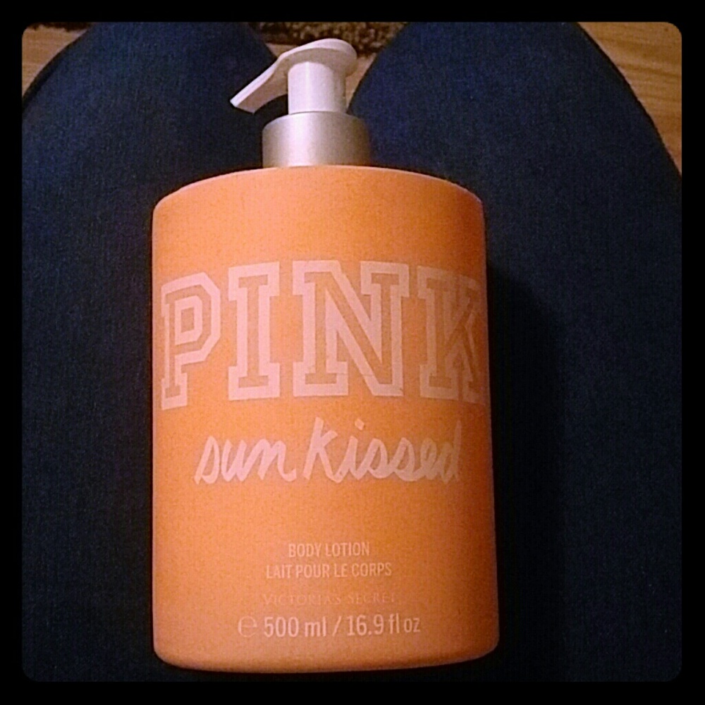 ??PINK Sun Kissed Lotion??