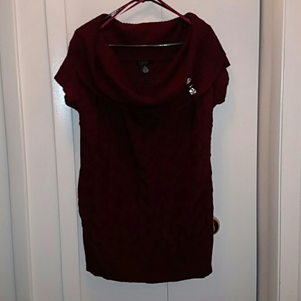 Deb 3X deep red cowl neck short sleeve sweater