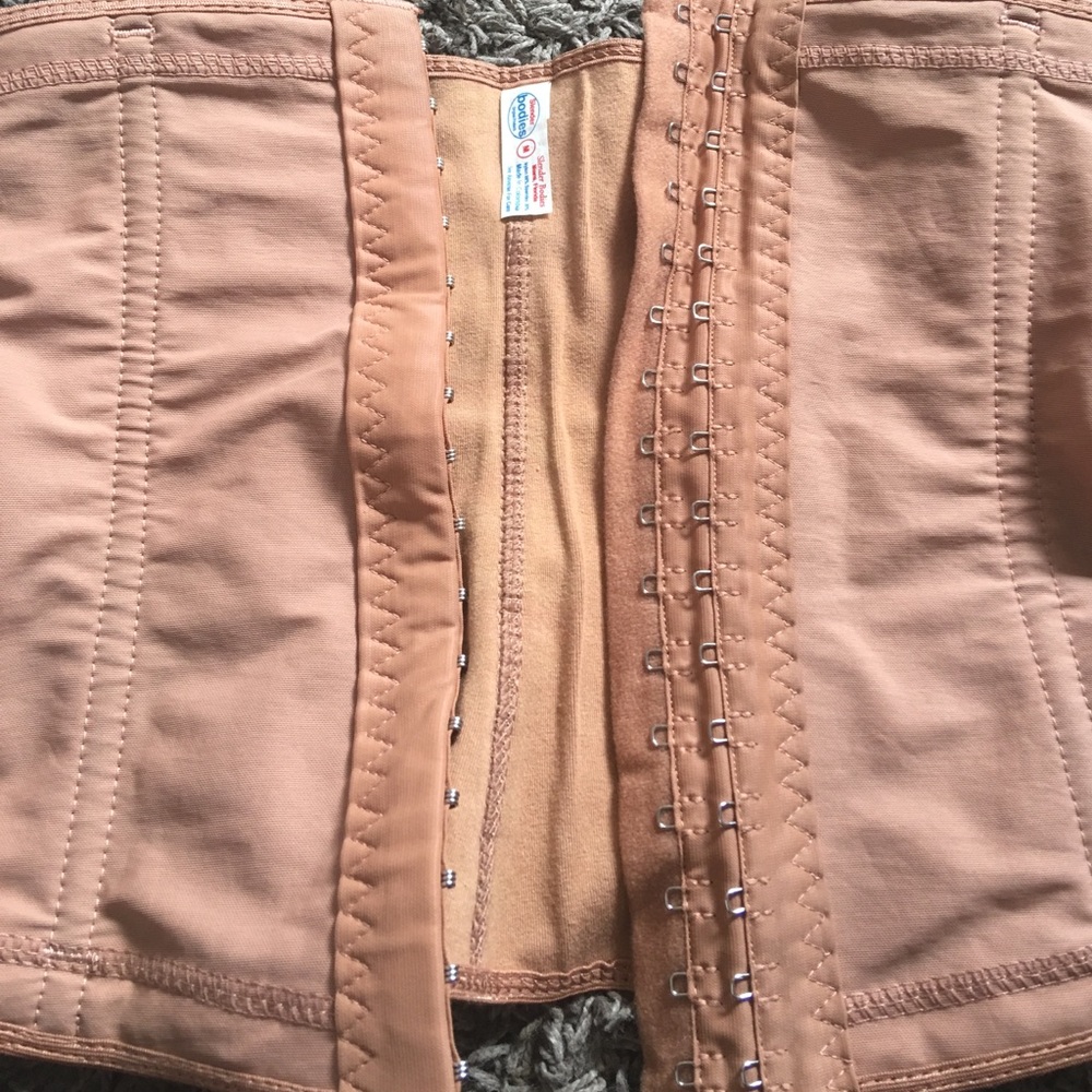 Waist trainer