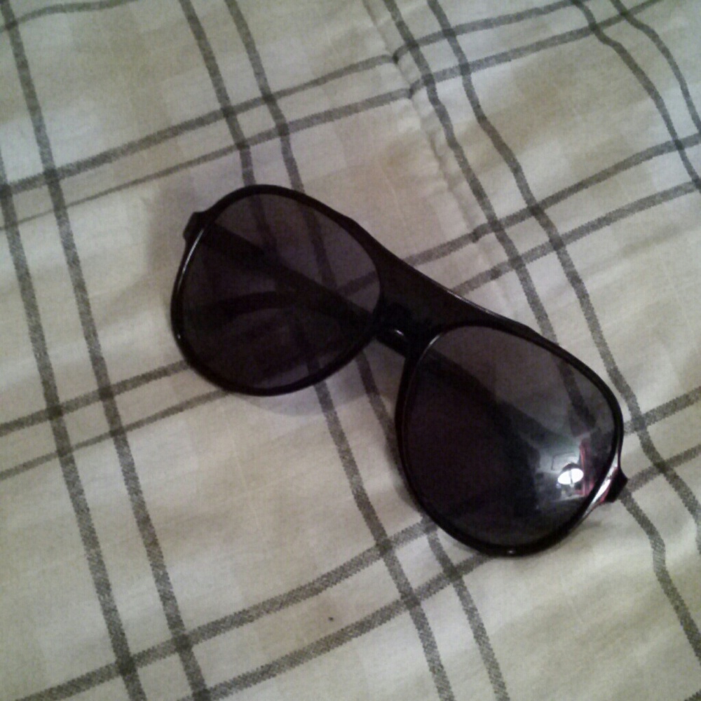 Black sunglasses