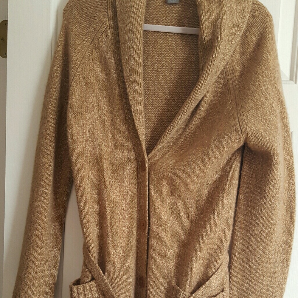 SOLD!! 100% cashmere sweater