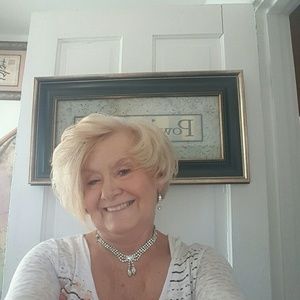 Meet your Posher, Sharon