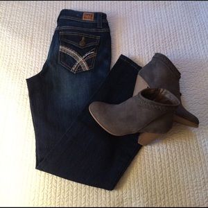 LEI Sophia Hipster Flare Jeans