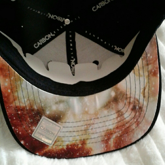 Cap🖤 - Picture 2 of 4