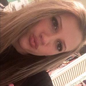 Meet your Posher, Leah