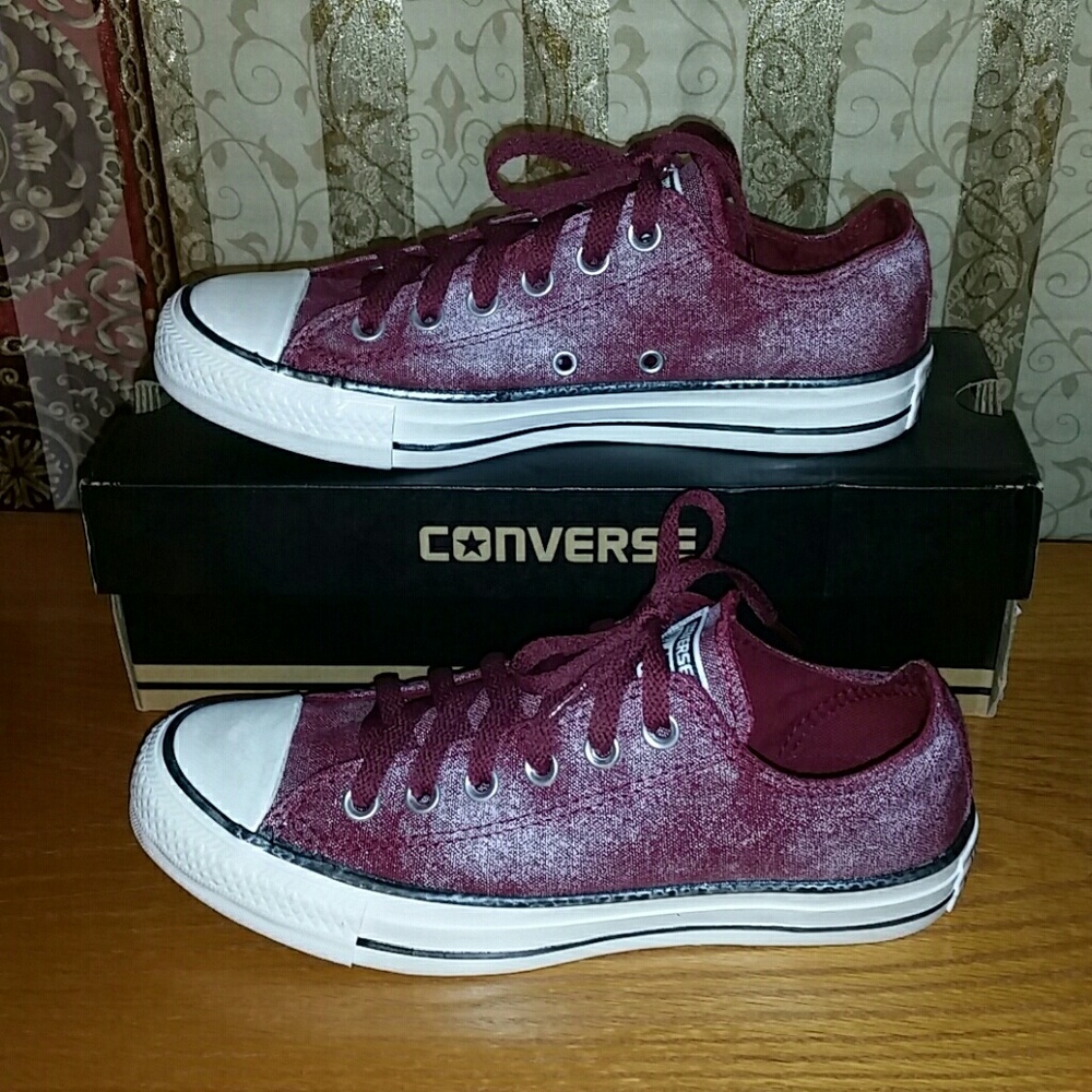 Converse Maroon Red Sneakers Size 7