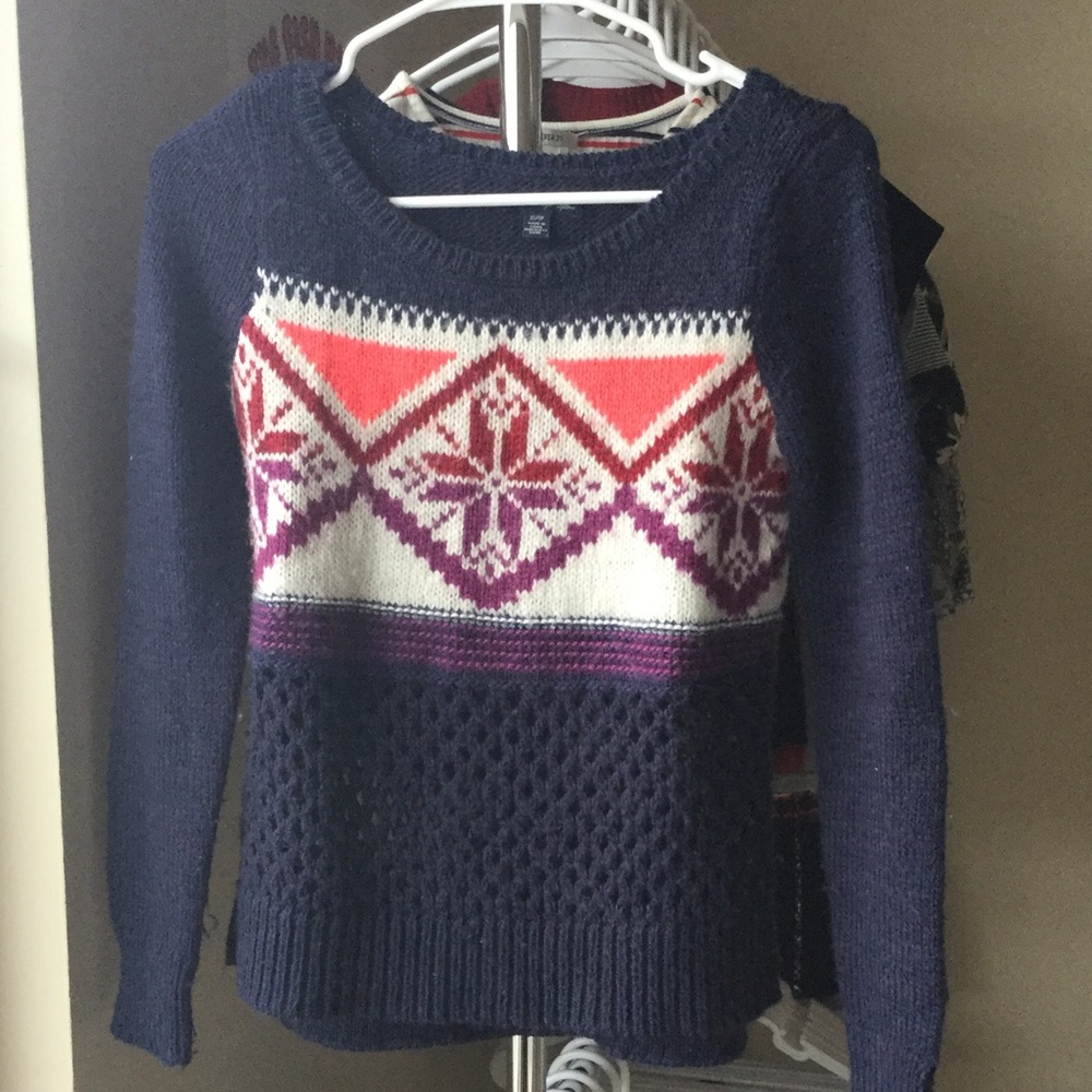 American Eagle Outfitters sweater
