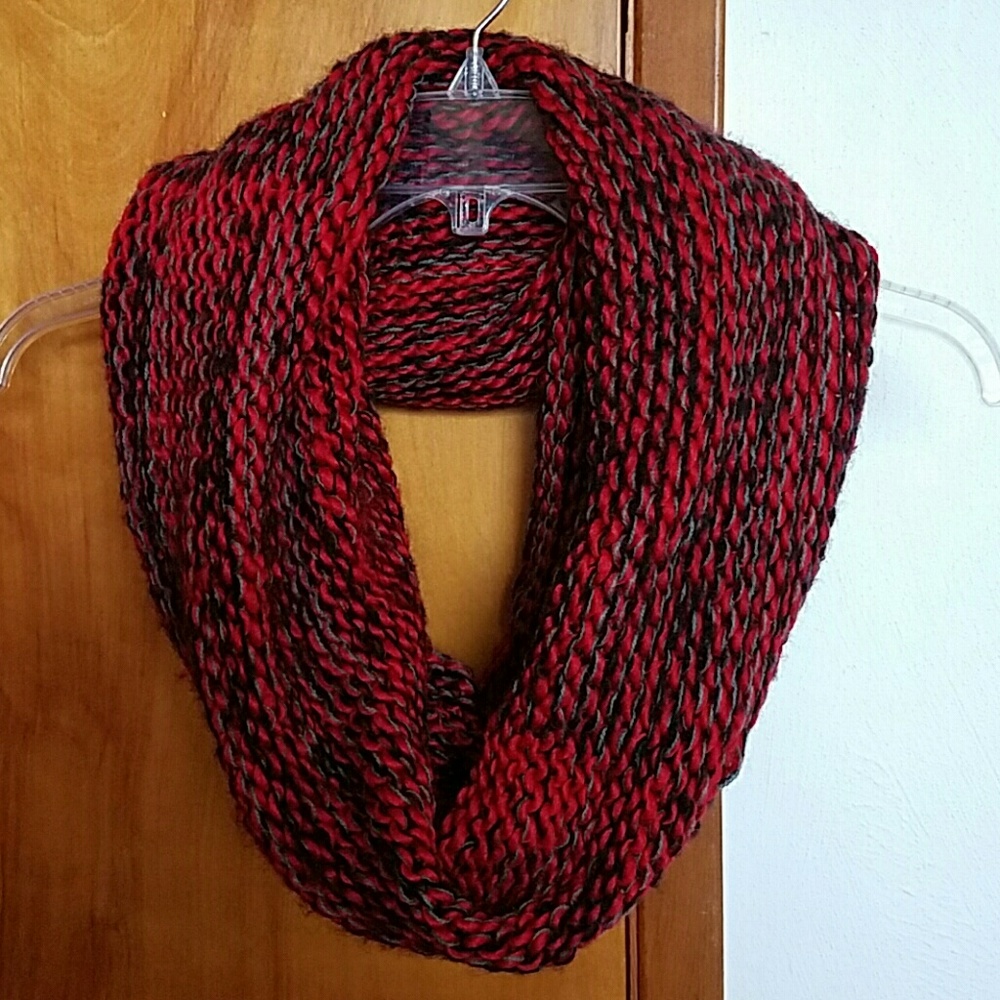 Infinity scarf