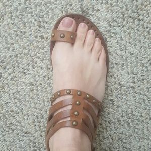 100% Leather Sandals. Designer. Sz 39 Us 9