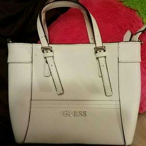 *AWESOME* GUESS SMALL PURSE