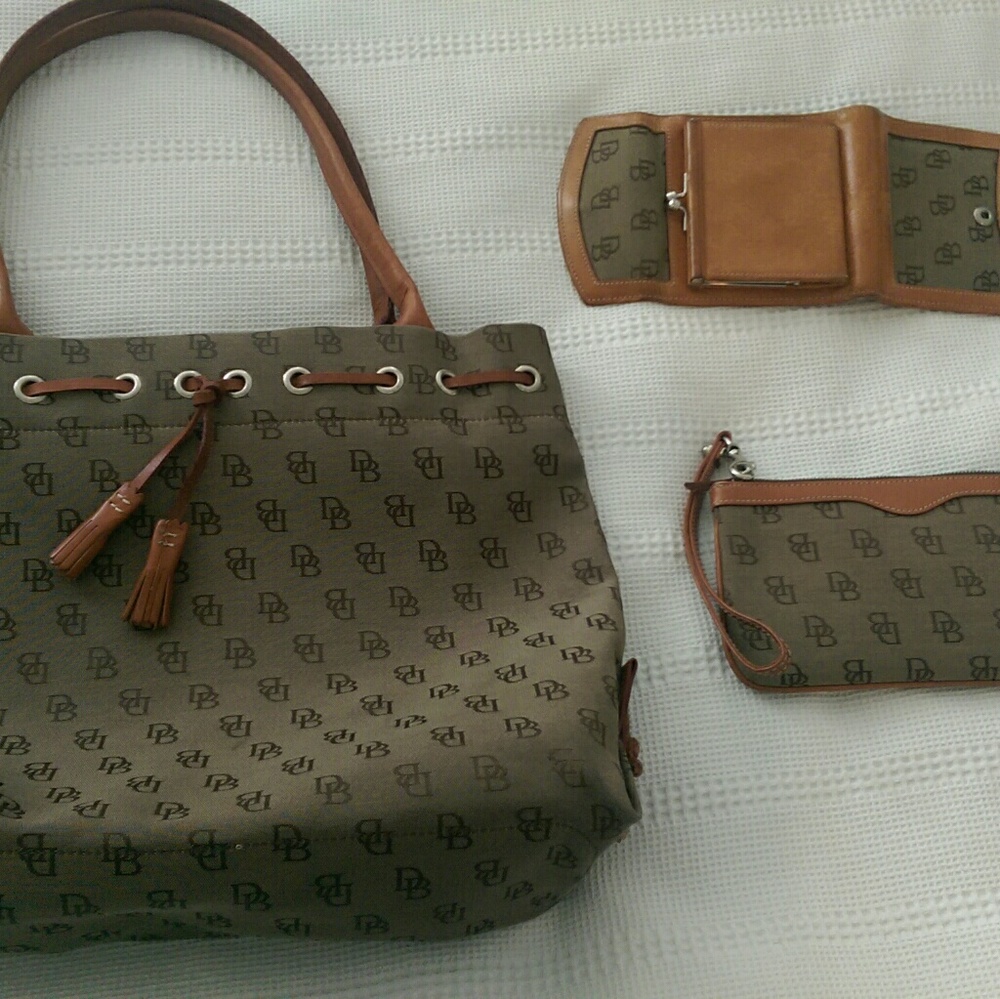 Dooley & Bourke  wallet, tote and wristlet