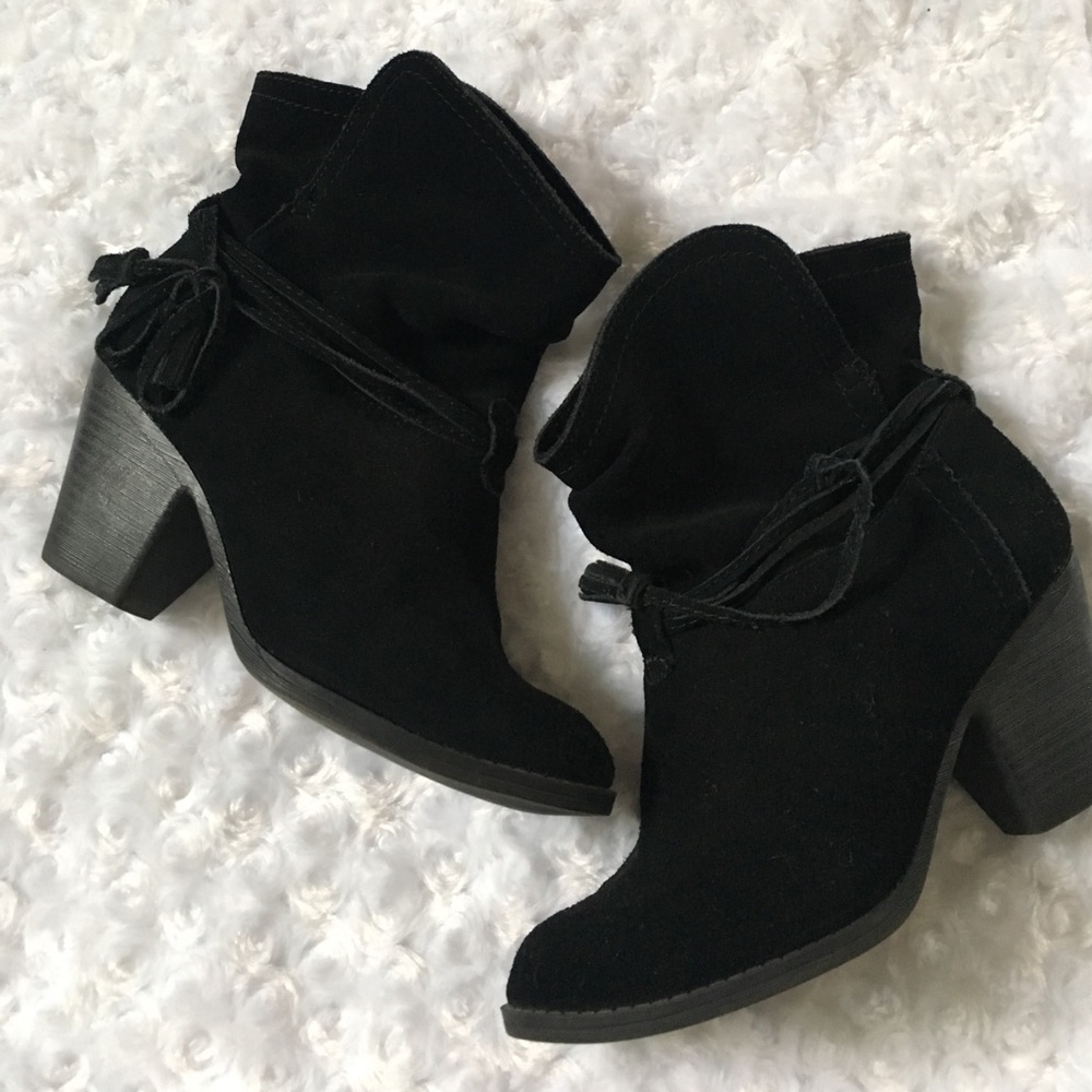 Sold on merc!!!! Black booties