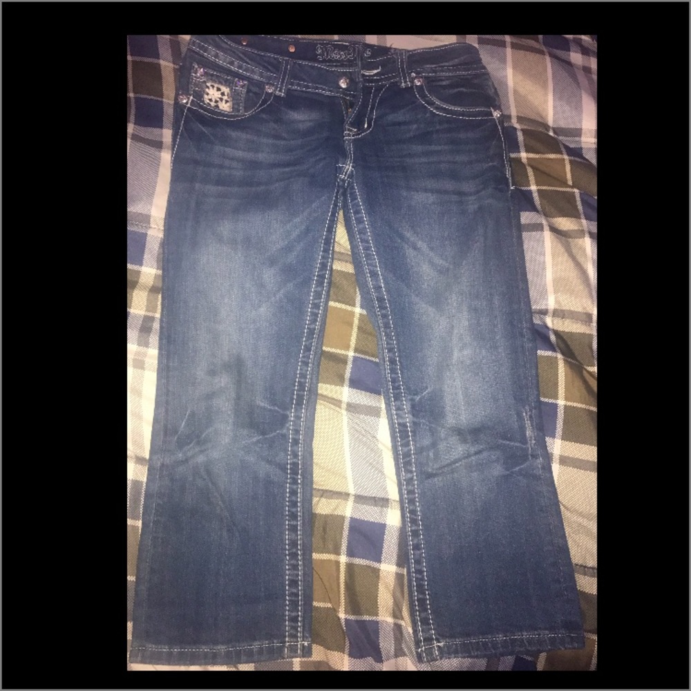 Miss Me  Cuffed Capri Jeans